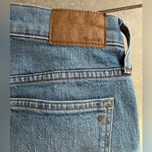 Madewell Distressed Mid-Rise perfect vintage Jeans size 25